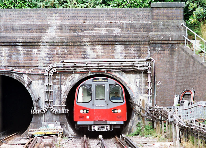 Steam on the London underground | O Gauge Railroading On Line Forum