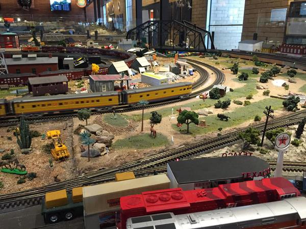What is the difference between a model railroader's wife and a widow 