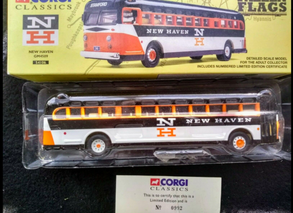 Corgi New Haven Bus