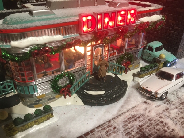 The Saint - Dinner at the Diner