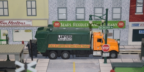 Lawyers Trash Truck_0292