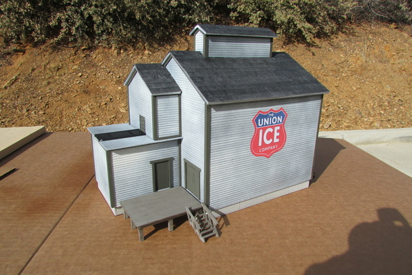 2021-01-23 Scratch Build Wood Ice House 007