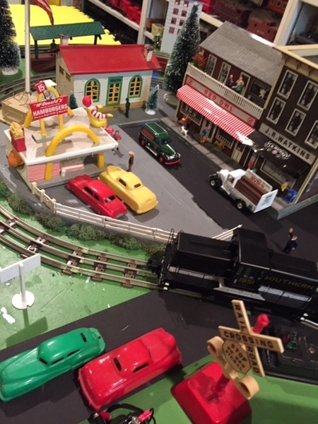 MTH Switcher in Small Town