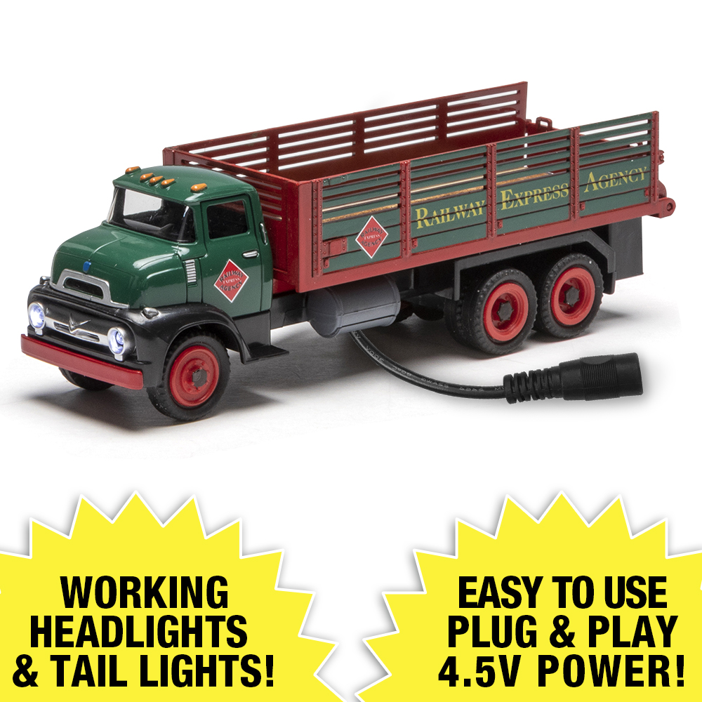 Menards ~ 1:48 Scale CHICAGO & NORTH WESTERN Stake Truck Lighted Vehicle
