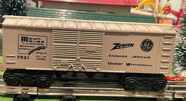 Lionel Town House Boxcar