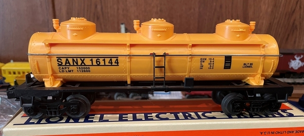 Lionel 16144 3D SANX tanker side