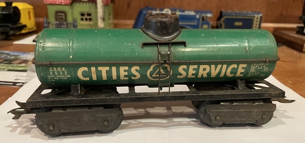 Marx #2532 Cities Service Tank side view