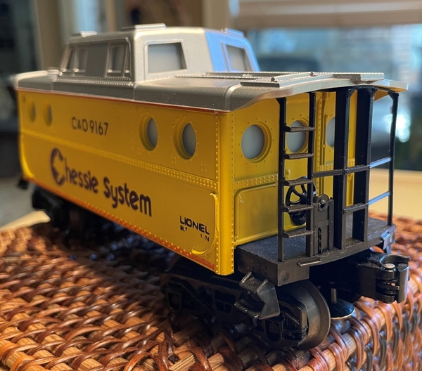 Lionel 9167 C&O caboose platform end