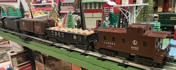 Lionel 6457 caboose at end of train