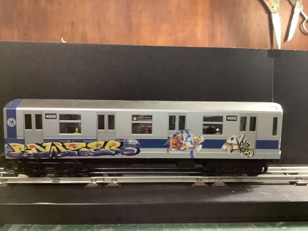 Train R42 4698
