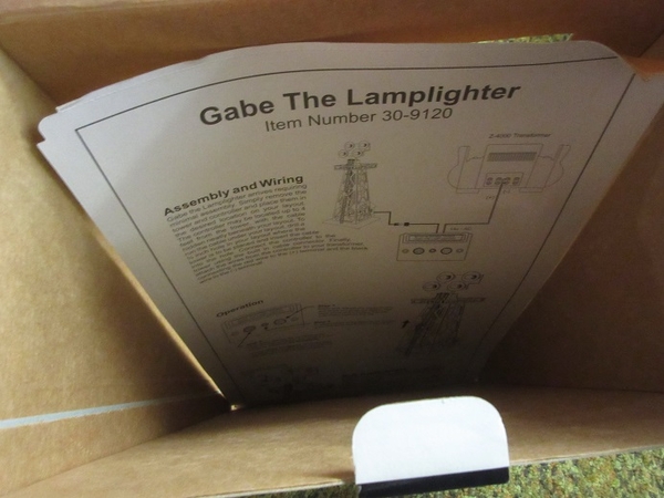 MTH Gabe the lamplighter 14