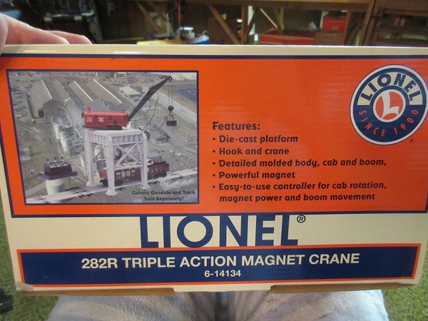 Lionel 282R triple action magnet crane 01