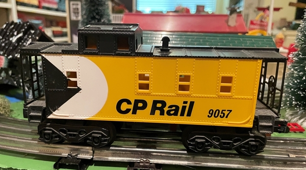 Lionel 9057 CP caboose side view