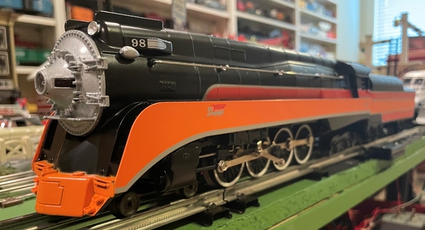 Lionel 18007 SP GS-4 loco front side 