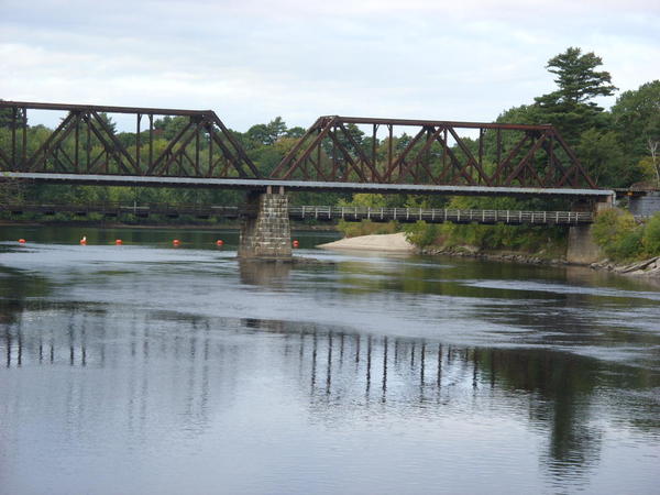 Androscoggin_River_Railroad_Bridge,_Brunswick,_Maine_-_20080921