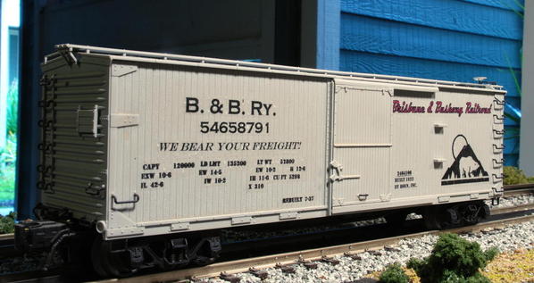 Atlas-O USRA Double-sheathed Box Car in the B and B RR Roadname