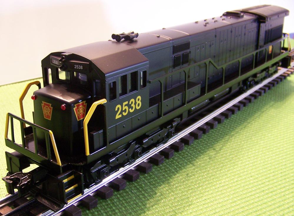 Williams PRR U33C Diesel #22215 | O Gauge Railroading On 