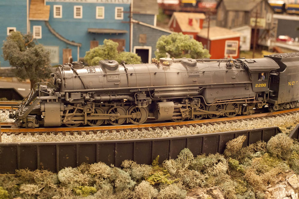 weathering a model steam locomotive