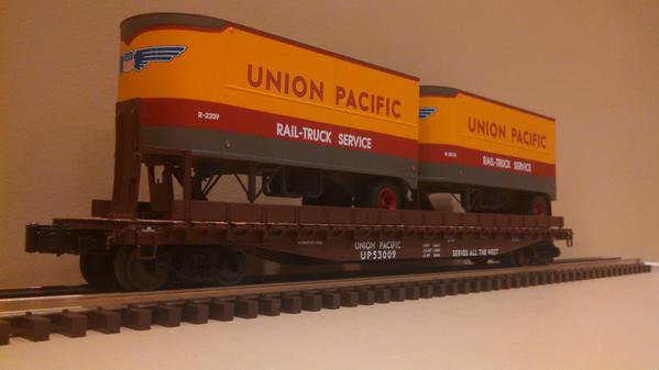 Lionel 6-21860 Union Pacific PS-4 Flatcars with Piggyback Trailers 2-Pack.a
