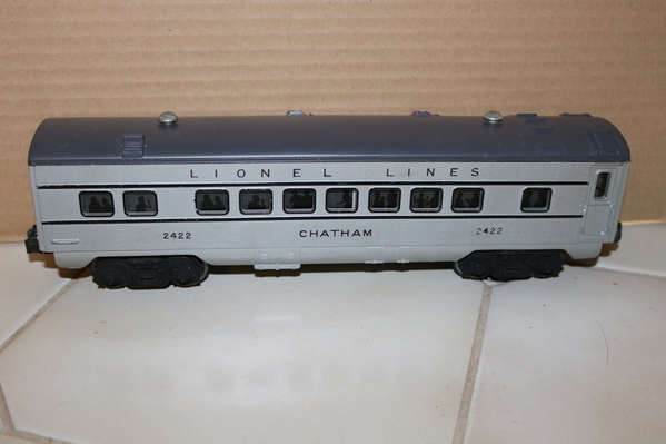 Lionel Post 2422 Chatham grey roof pass car