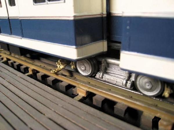 truck--3rd-rail-to-track-details_5443569860_o