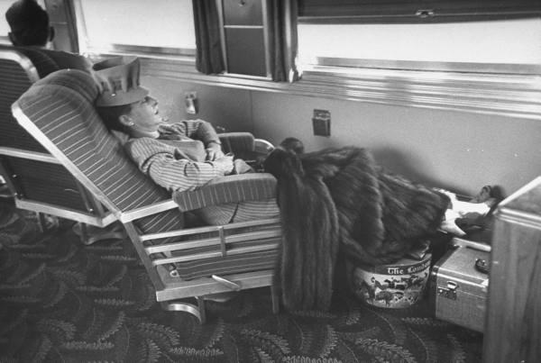 SP Daylight photo lady in parlor car