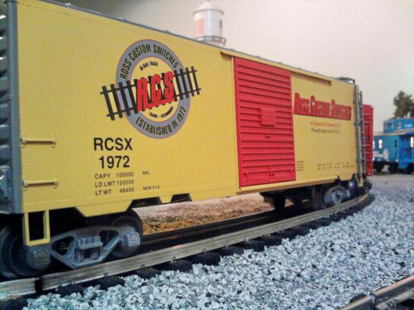 Ross Custom Switches Boxcar on Curve