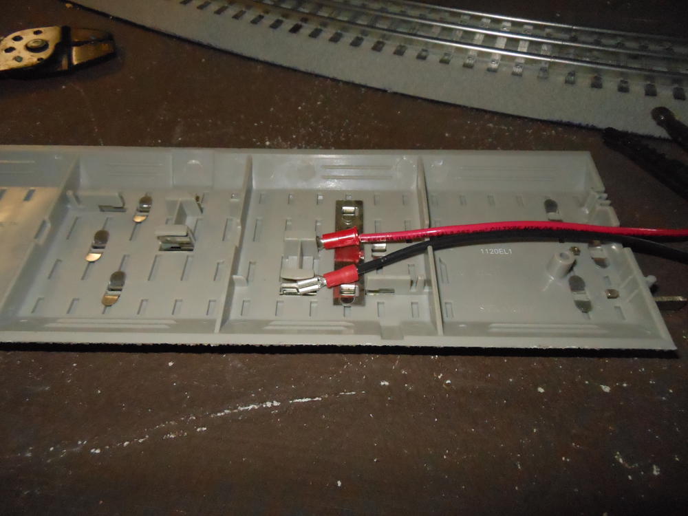 lionel fastrack wiring connections