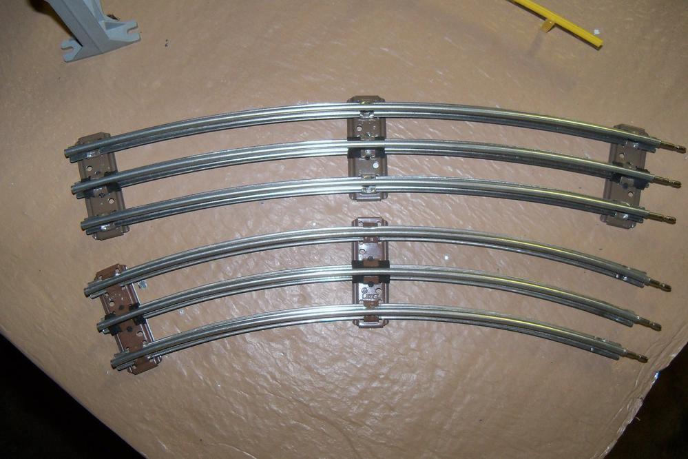 Details about   LIONEL 42" DIA full Circle CURVE TUBULAR TRACK TRADITIONAL O GAUGE  12 PIECES 