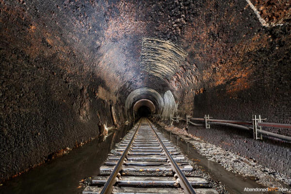 Hoosac Tunnel [2)