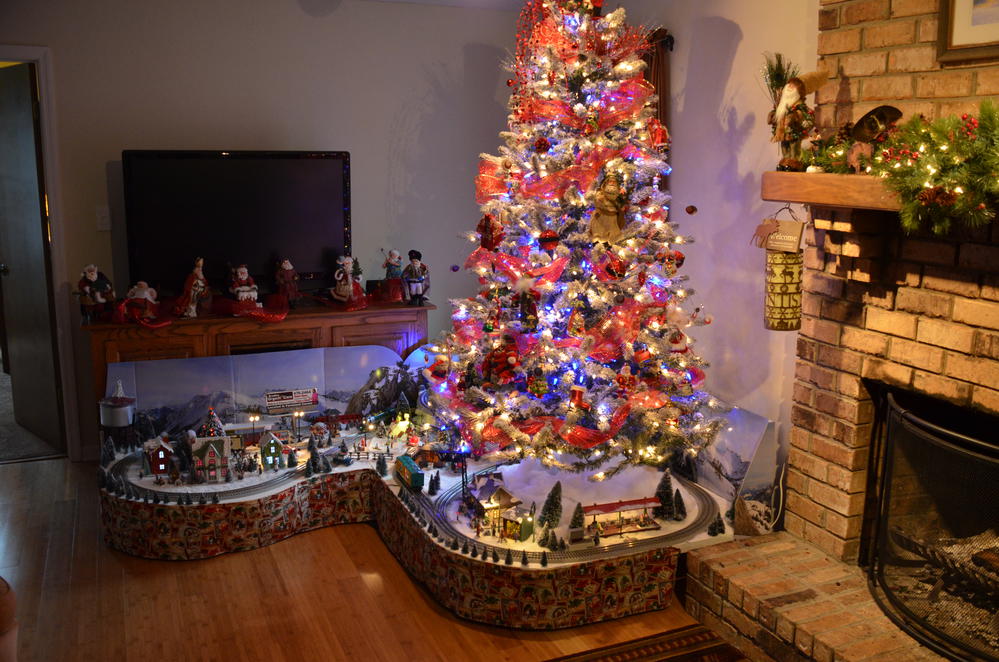 o gauge christmas tree layout