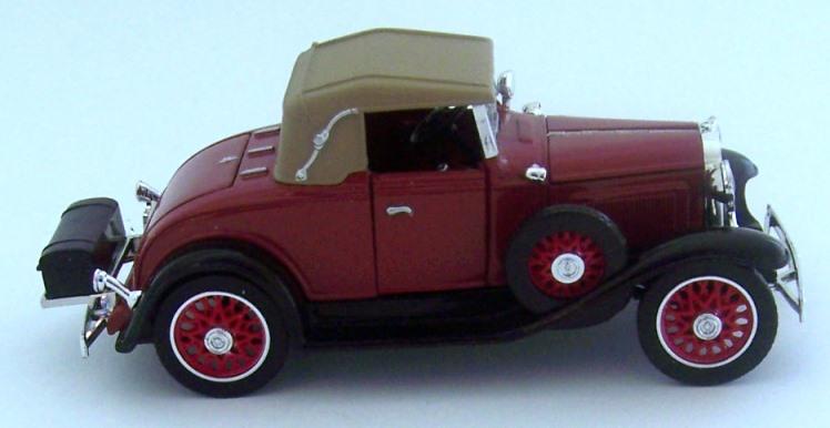 CHEVROLET 1931 Chevy sport cabriolet 1:32 de la NewRay-cast model 