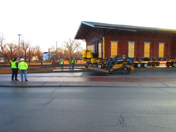 Hamilton, Ohio railroad station move 02