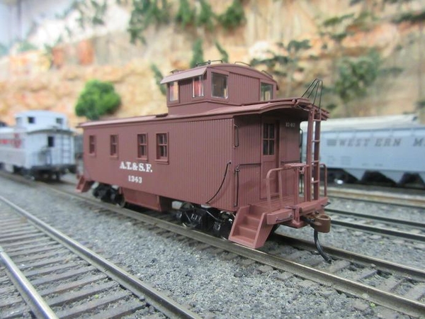 sf caboose walthers platinum 03
