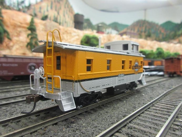 D&RGW caboose Athearn 02
