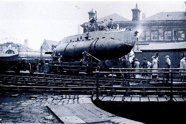 midget-submarine