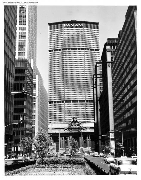 View_of_Pan_Am_Building_from_Park_Avenue-4437-900-600-100[1]