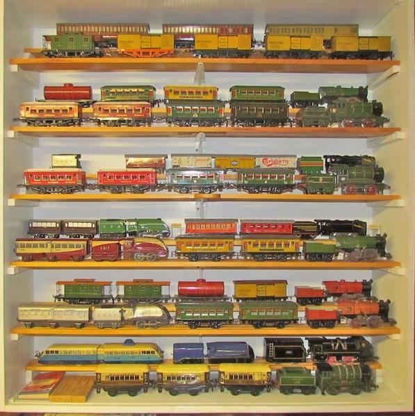 CABINET INCLUDING HORNBY, WITTROCK, JEP