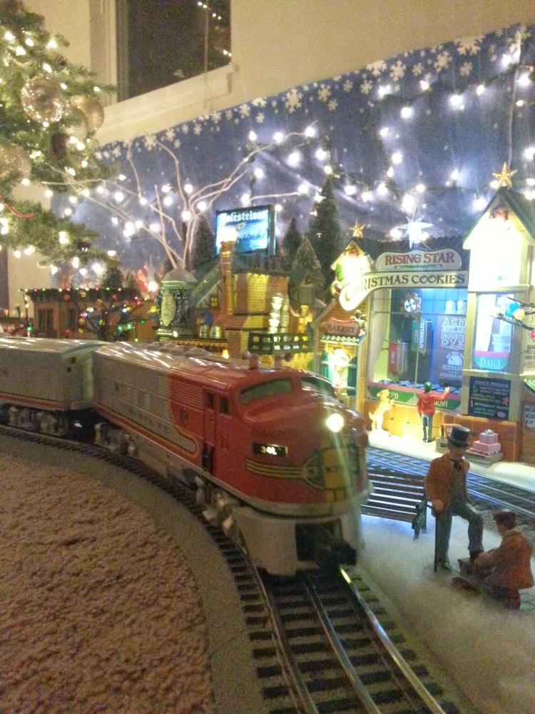 lionel christmas layout