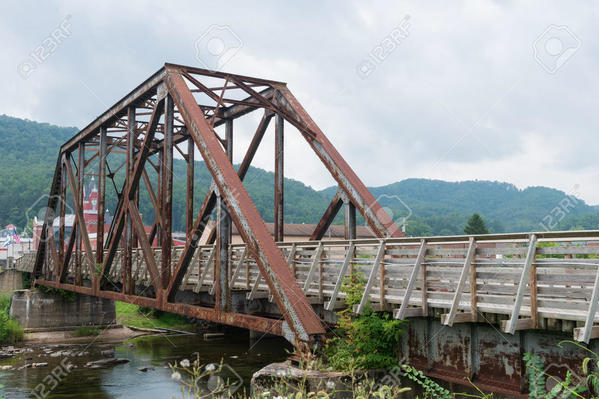 31088413-Old-railroad-bridge-converted-for-pedestrian-use-Parsons-West-Virginia-Stock-Photo