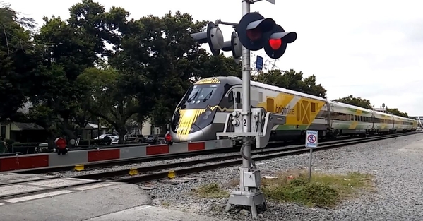 Brightline Siemens Charger SCB-40 at Ft Lauderdale [3.16.19)