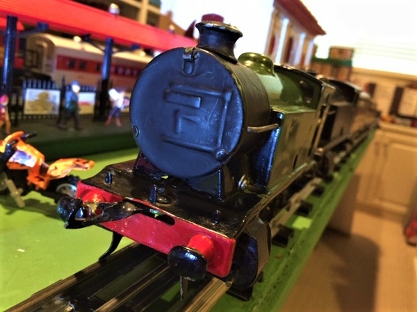 Hornby - Marx double head front view