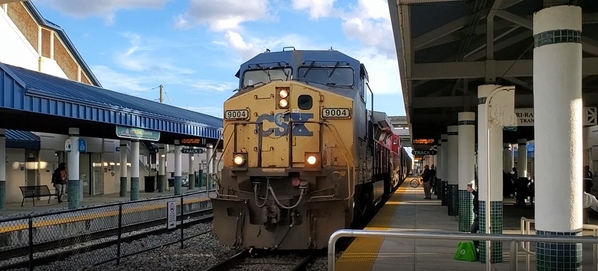 CSX 9004 at Tri-Rail Metrorail Transfer Station [10.27.21)