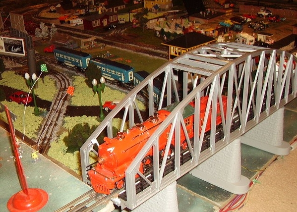 2021 z - XMAS train on bridge_1