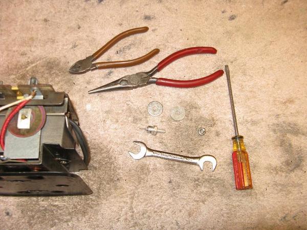 Lionel 1033-34 Circuit Breaker Adjusting Screw 