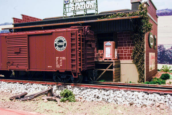 SP box car being loaded at the Skeet & Poogan Freight Company