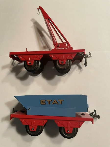 Hatchette crane and end tipping
