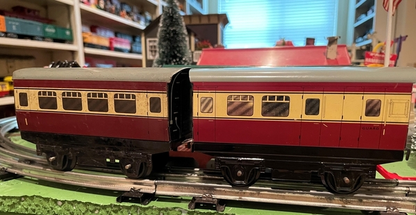 Hornby Type 31 coaches