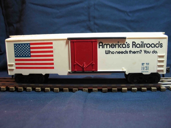 Kris American Railroads red sliding plug door lr