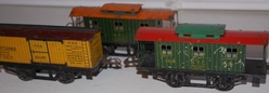 82043 US boxcar with 2 5258 US cabeese 